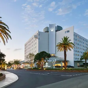 Crown Promenade Hotel