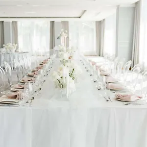 Doubletree By Hilton Waterfront ホテル